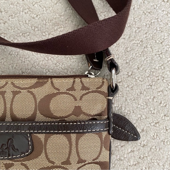Coach Cross Body Bag - Picture 9 of 10